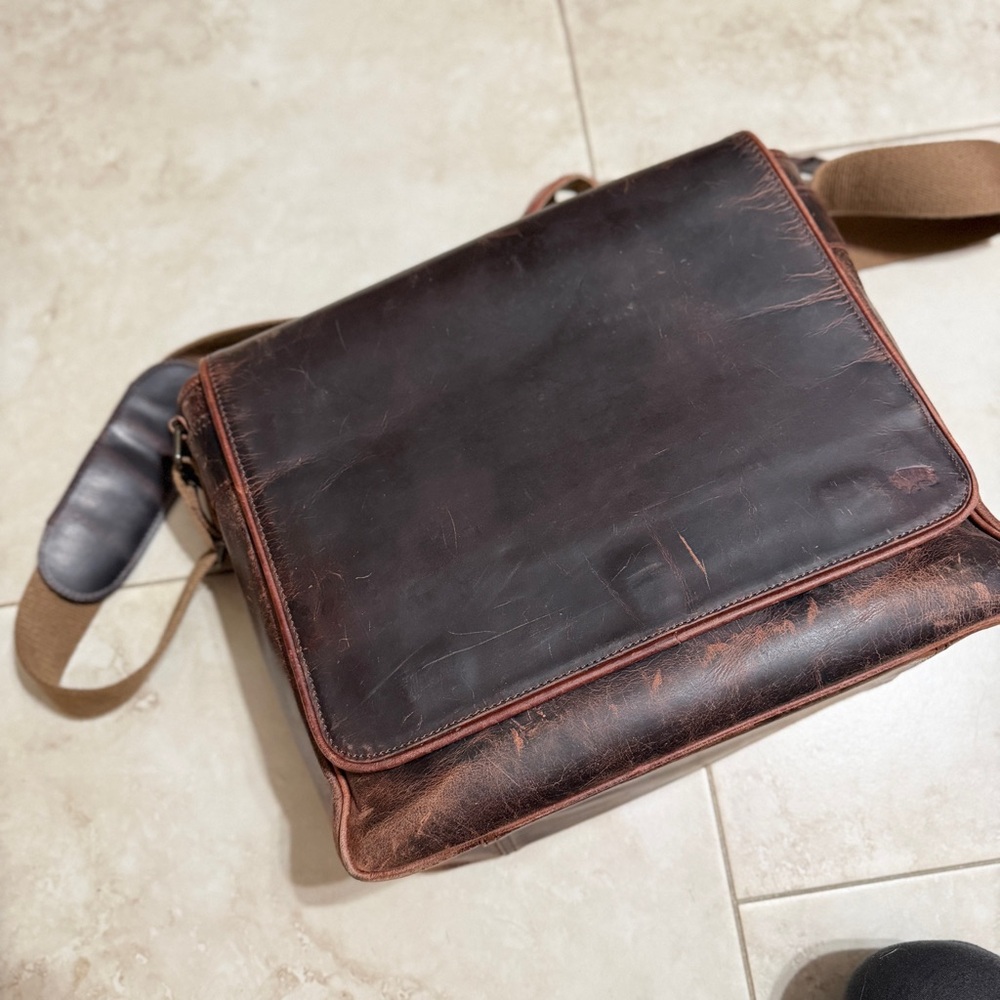 Buffalo Jackson ROOSEVELT BUFFALO LEATHER SATCHEL MESSENGER BAG